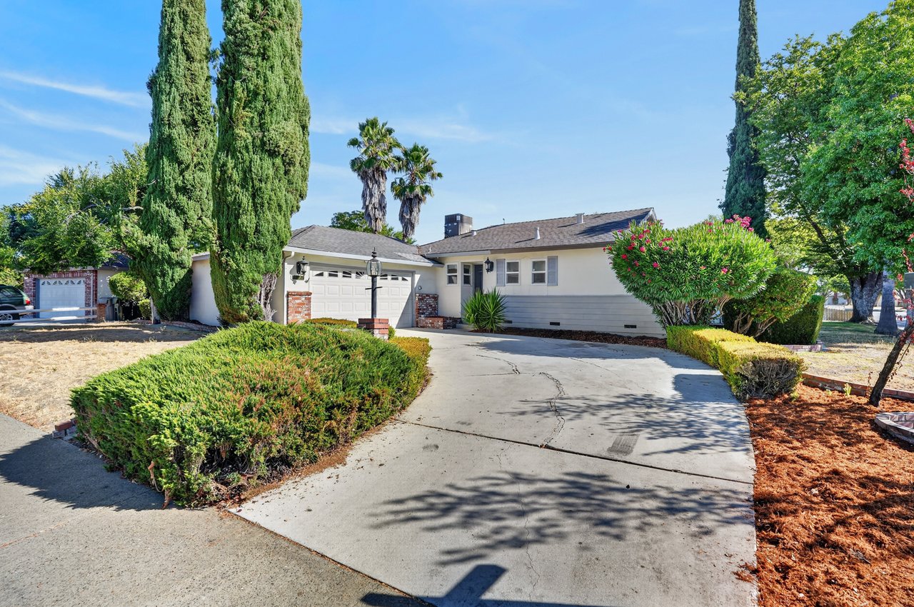 2121 50th Ave