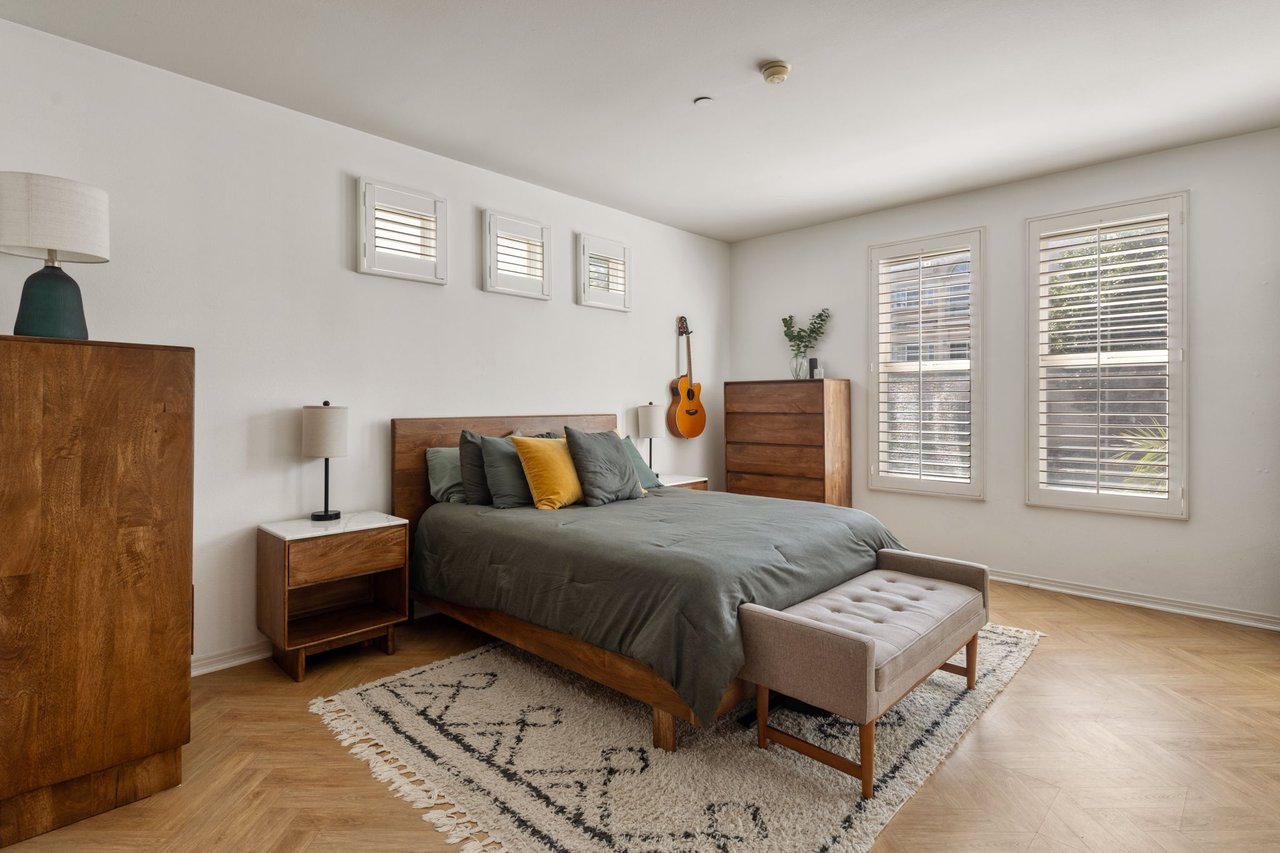 4400 Cartwright Ave Unit: 102, Toluca Lake