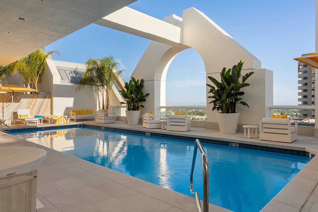 The Dorchester #408, Wilshire Corridor