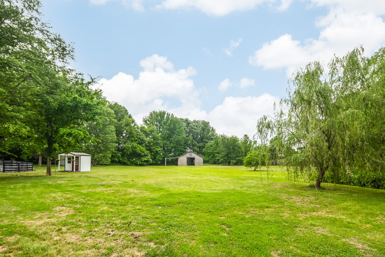 1095 CULBREATH RD