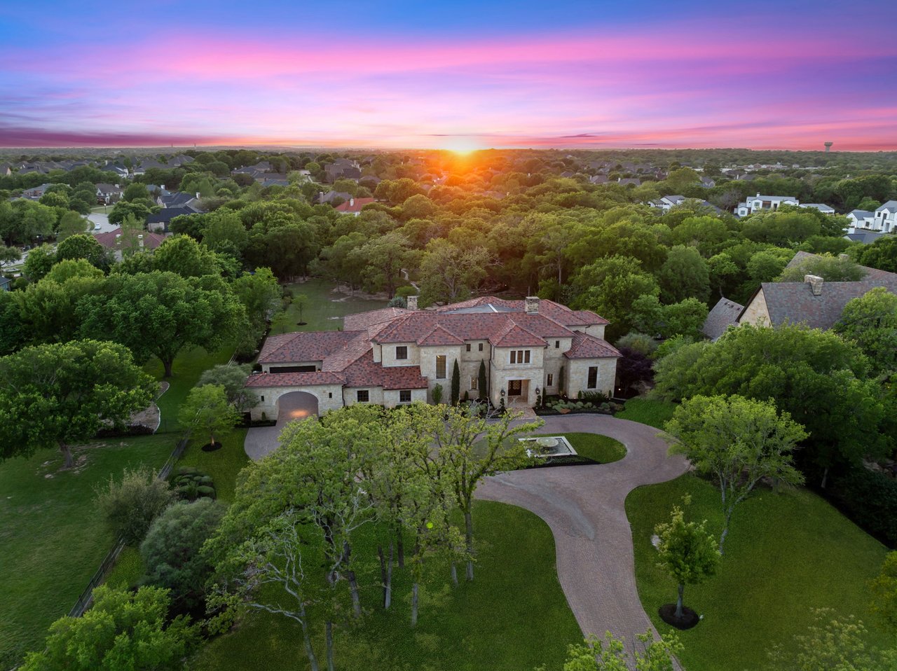 690 S. Peytonville Avenue, Southlake