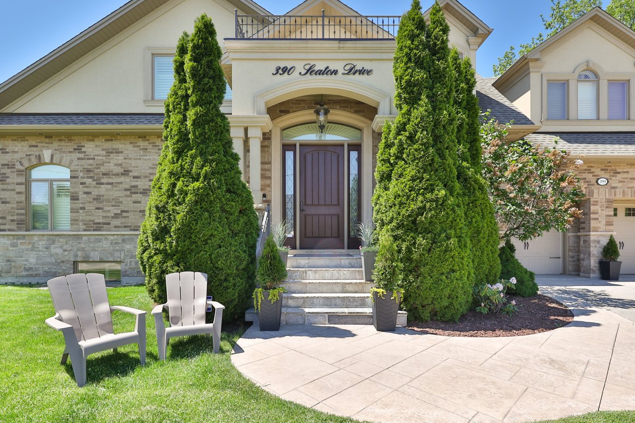 390 Seaton Drive, Oakville