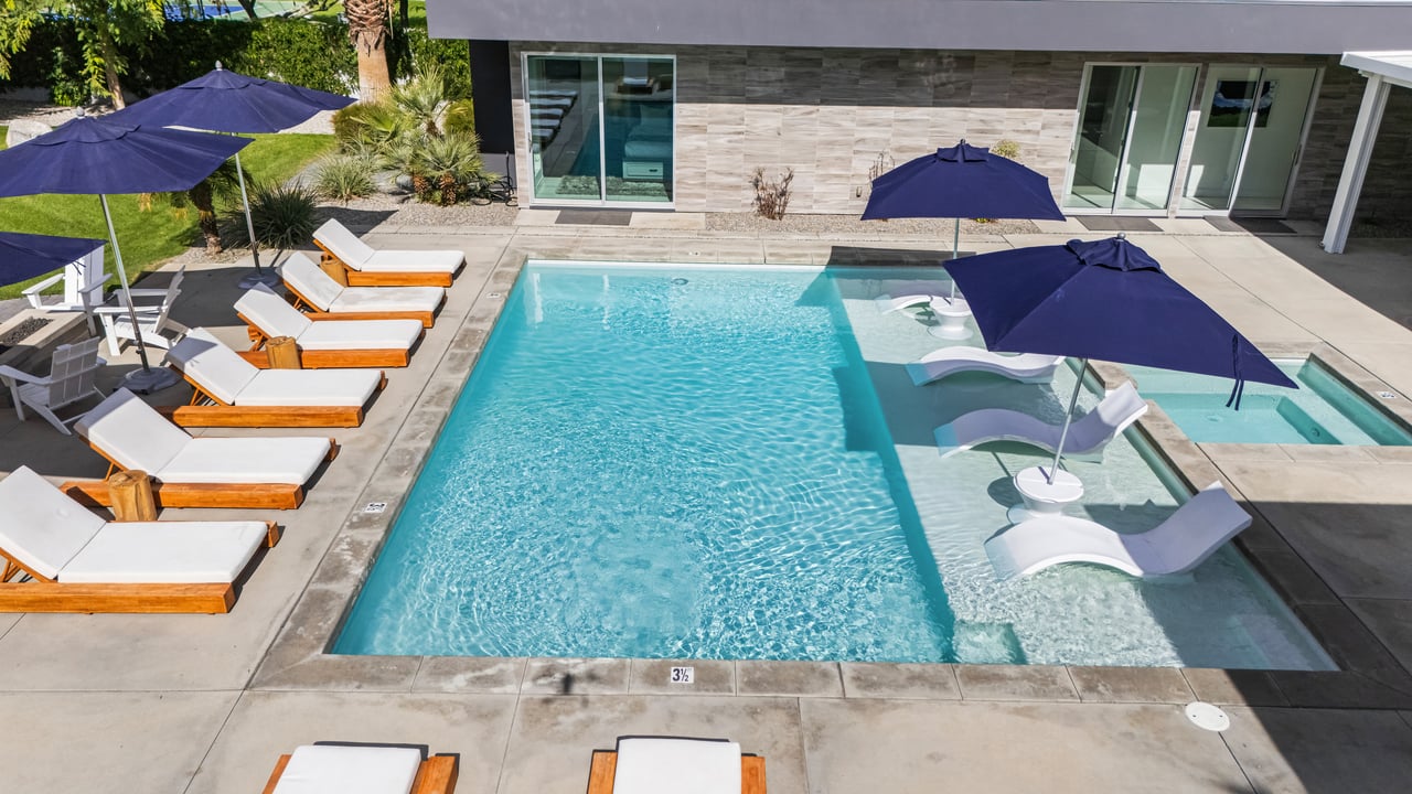 51125 Evangeline Way - Villa 3