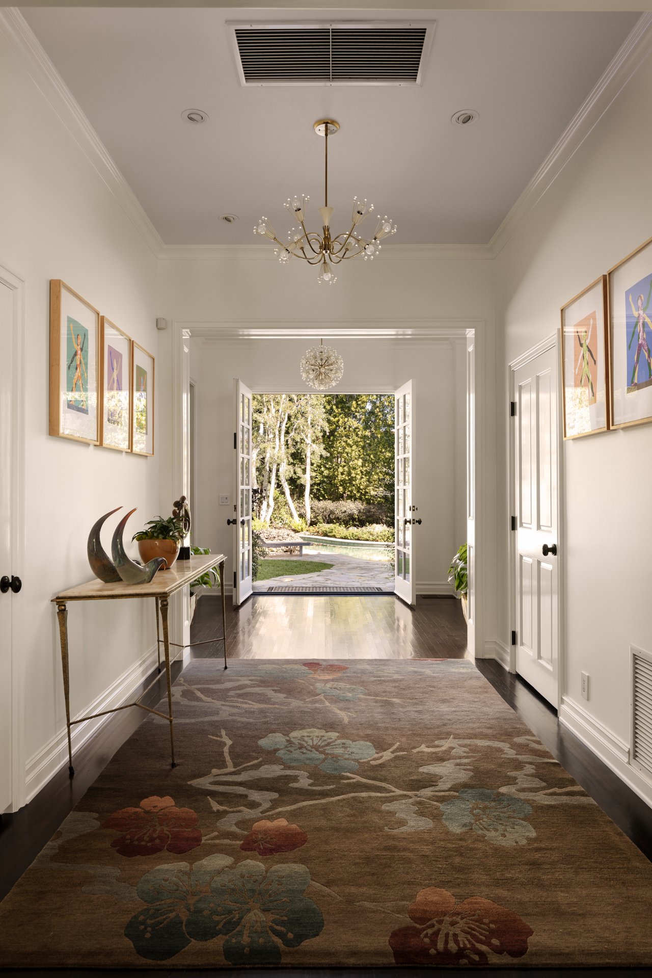 360 S Anita Ave, Brentwood 