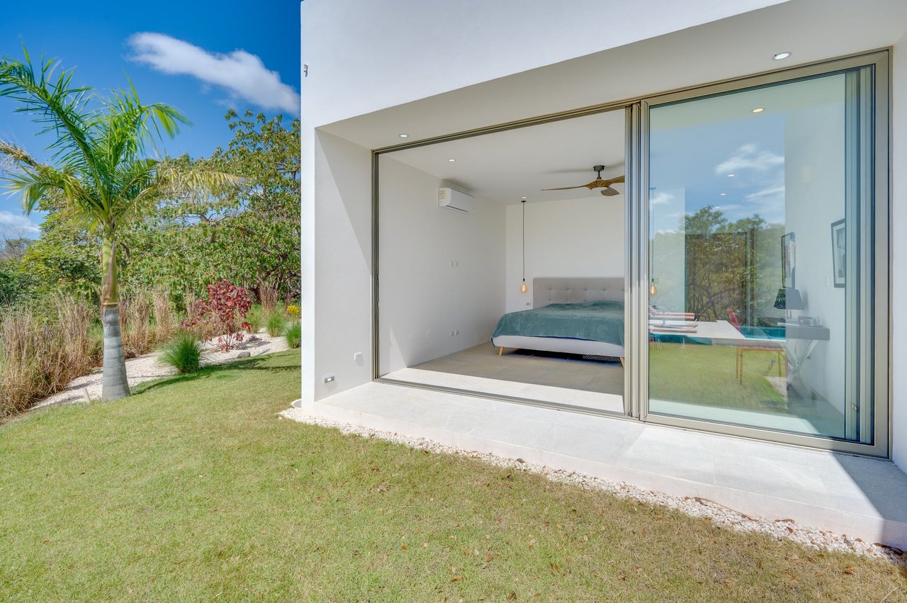 Finca Hermosa | Modern 3BR Luxury Villa with Infinity Pool in Exclusive Finca Panama Community