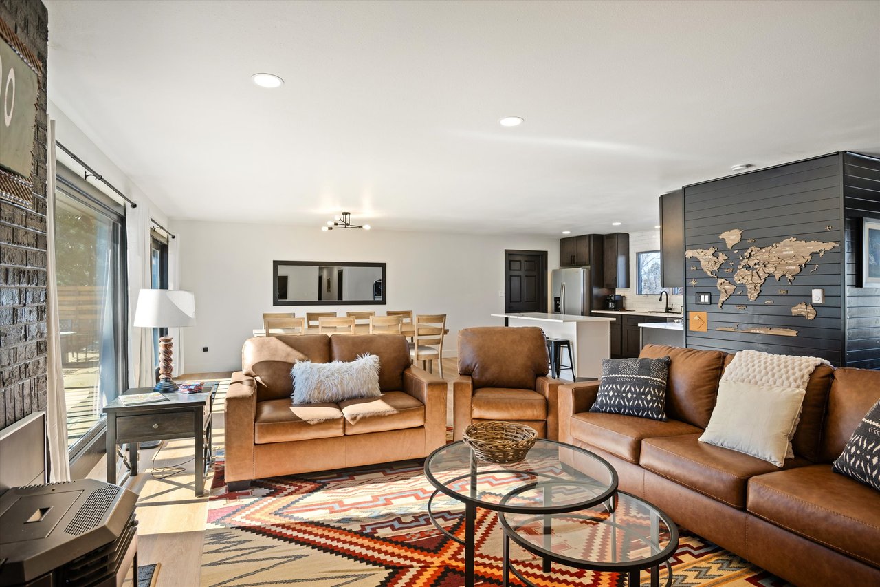 Beautifully Remodeled Home in the Heart of the Valley