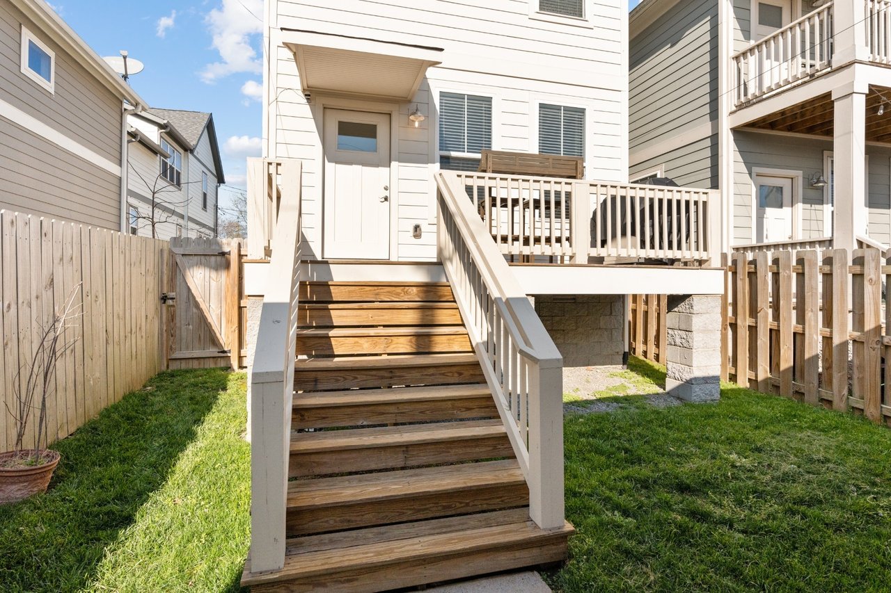 6117 California Ave #B