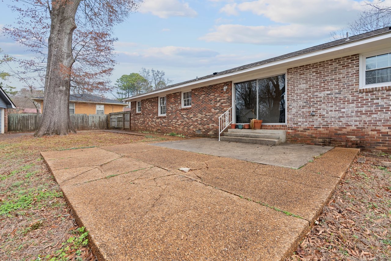 Beautiful Home with Updated Kitchen Near Downtown Huntsville!