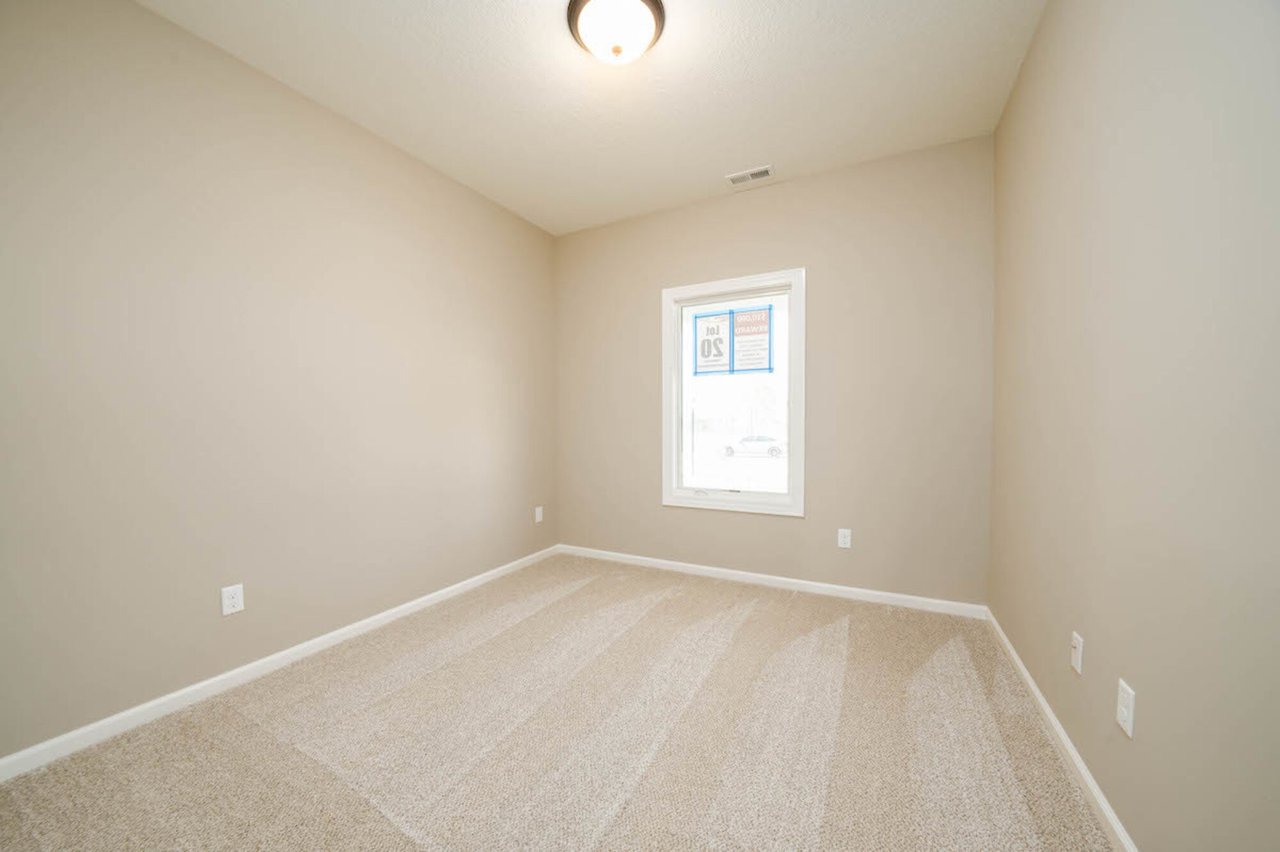 112 Oak Tree Pl