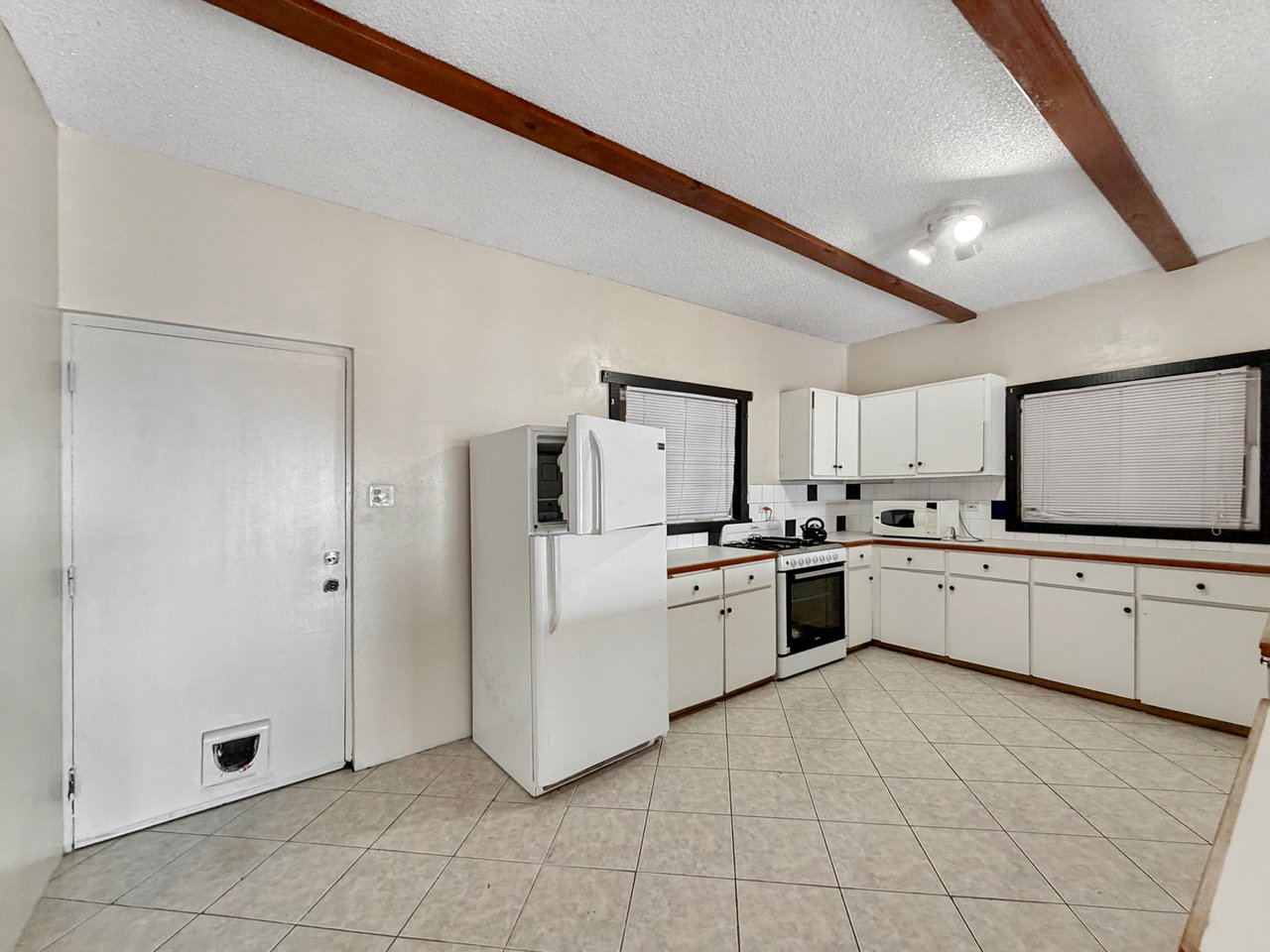 372 Cane Garden Bay 2 Bedroom Apartment