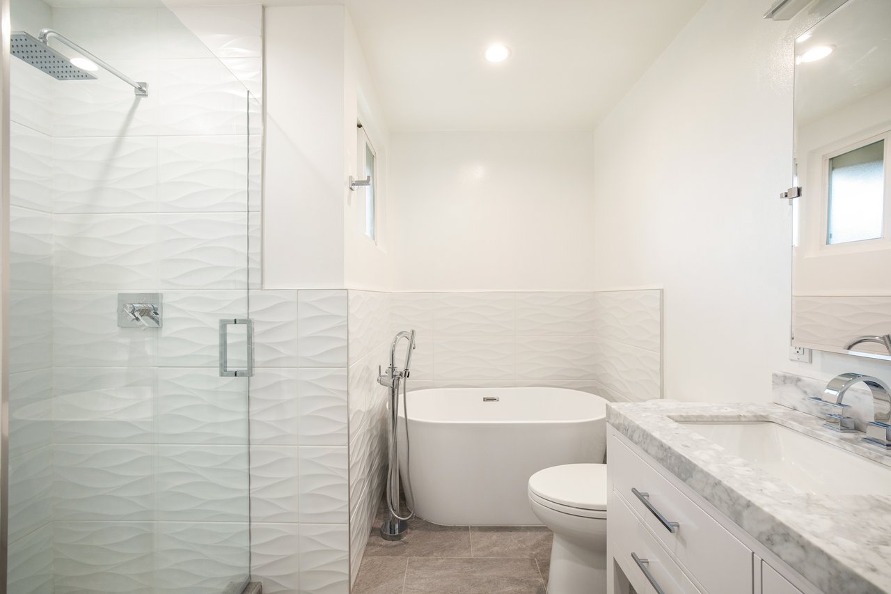 1329 Harvard St Unit: 3