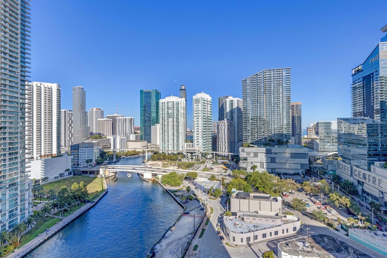 690 SW 1st #2308 Miami FL-33130