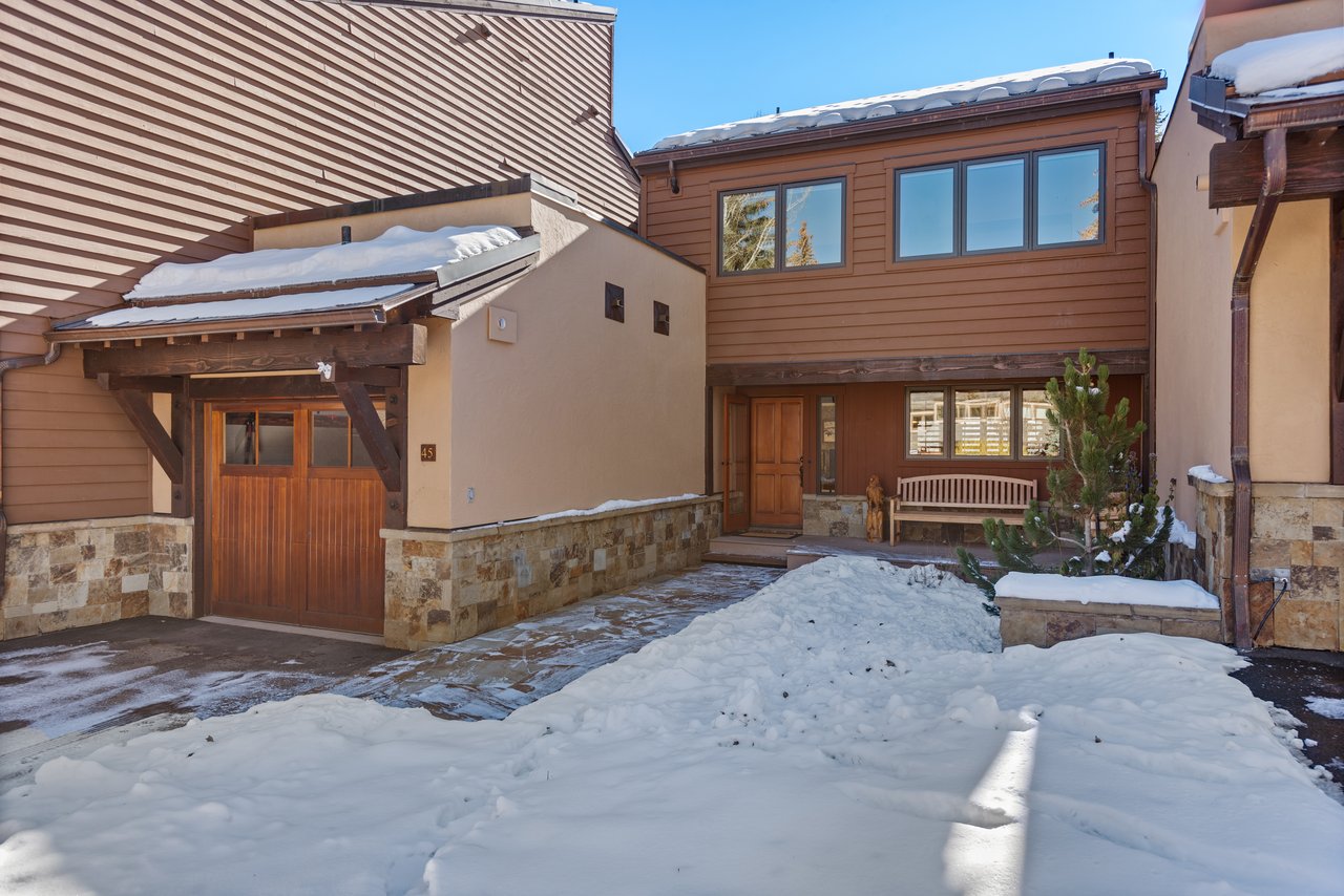 Renovated Snowmass Retreat with Panoramic Ski Area Views