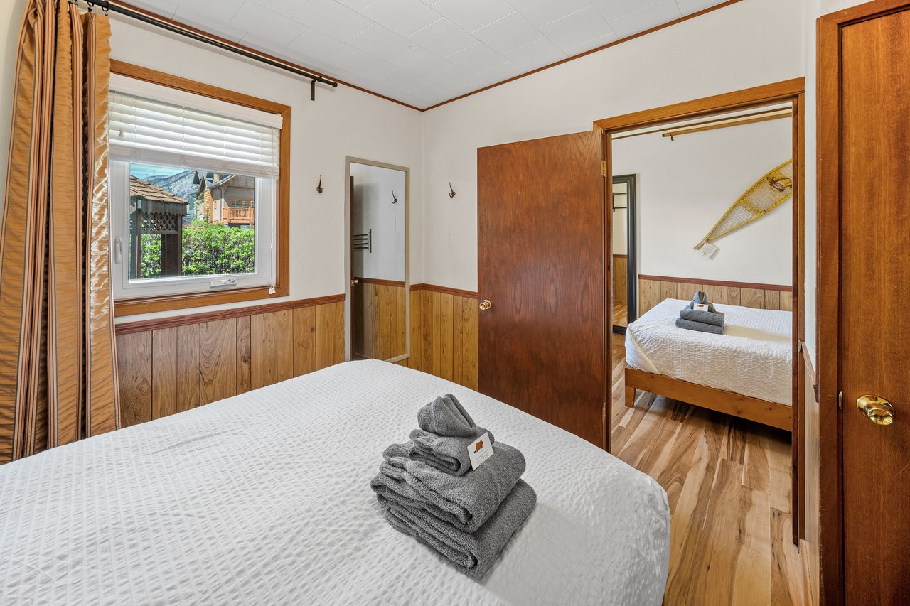Beaver Street Cabins Banff | B&B Inn