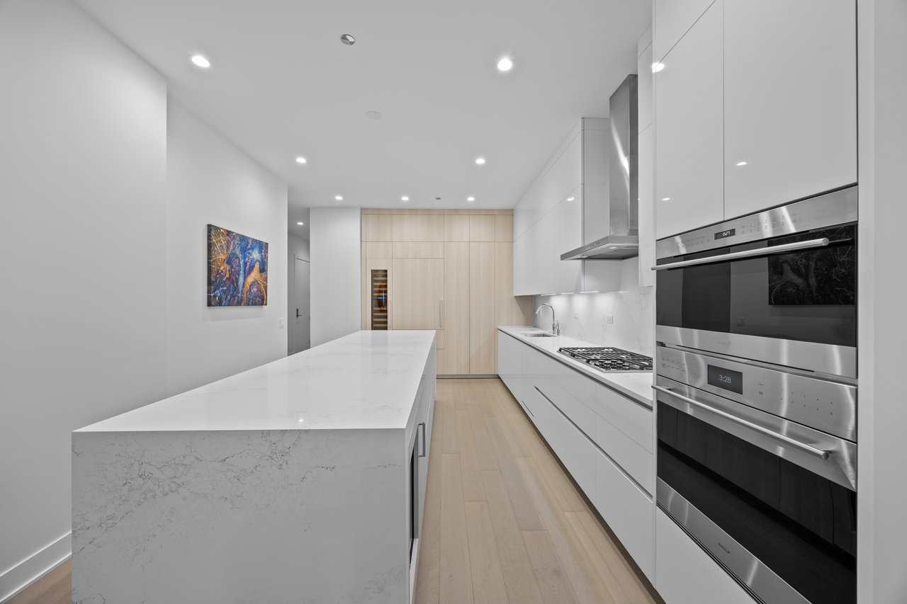 305 S Racine Ave PH-D