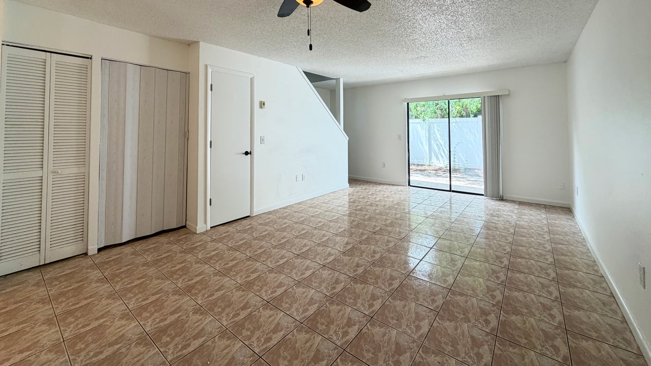 Lake Baldwin Area 2-Bedroom Townhouse for Lease