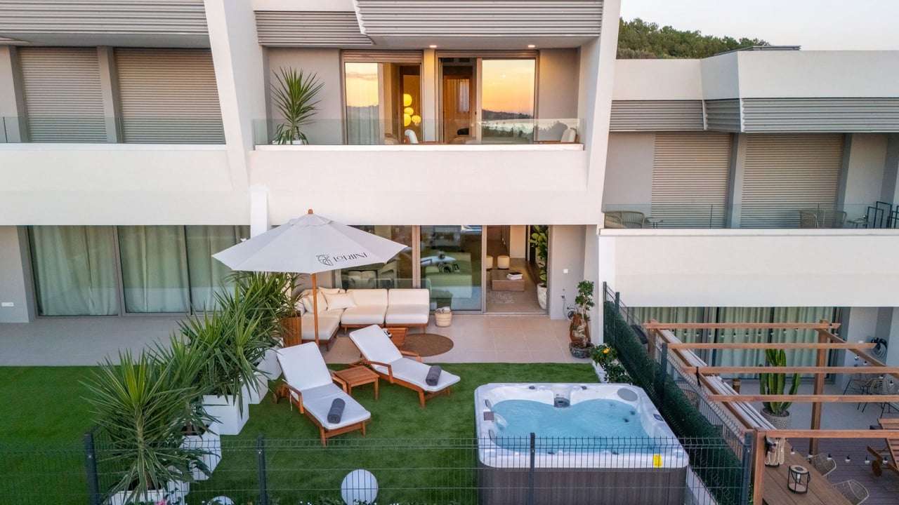 Townhouse / El Chaparral