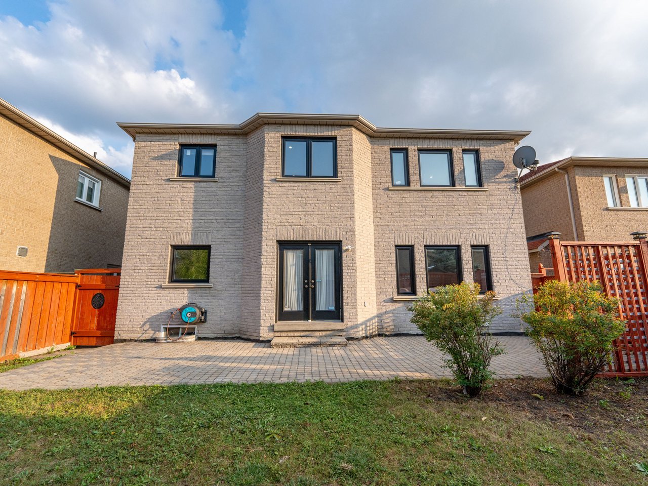 77 Kevi Crescent