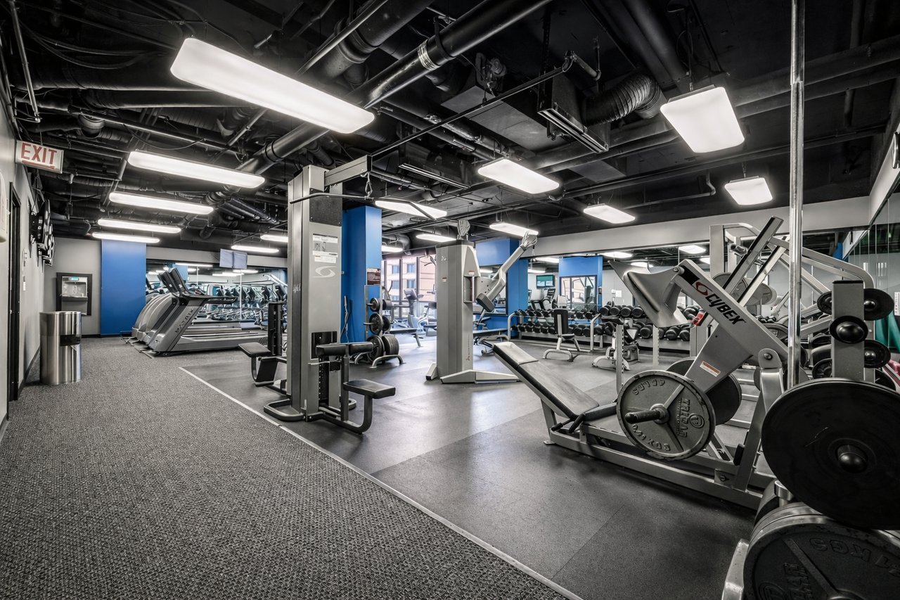 Photo of 10 e ontario gym with machines