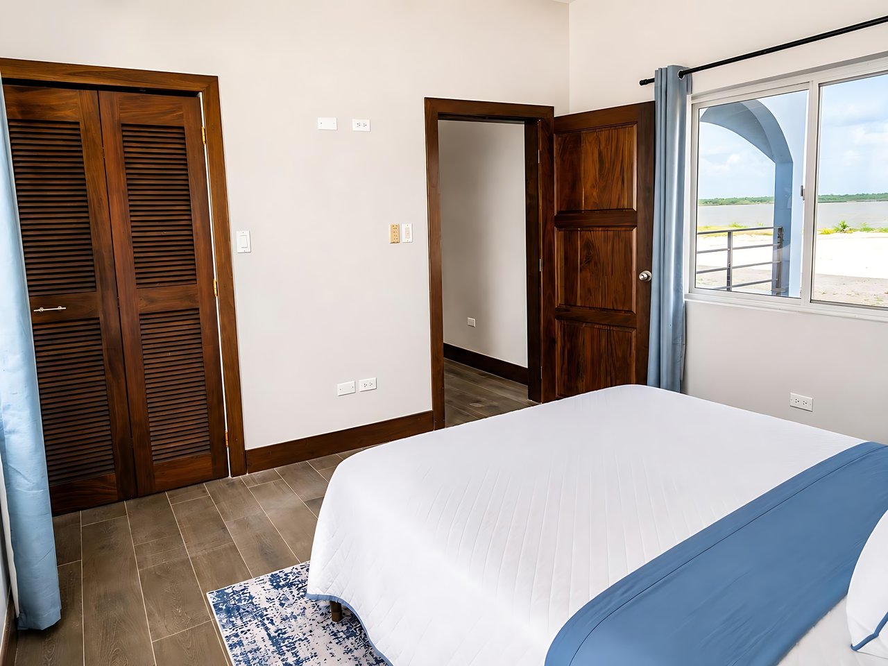 4 bed, 4 bath Waterfront Villa in Cudjoe Lagoon Estate, Corozal, Northern Belize