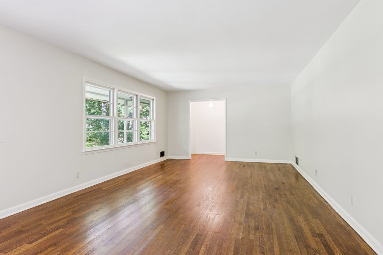 1646 Rainier Falls