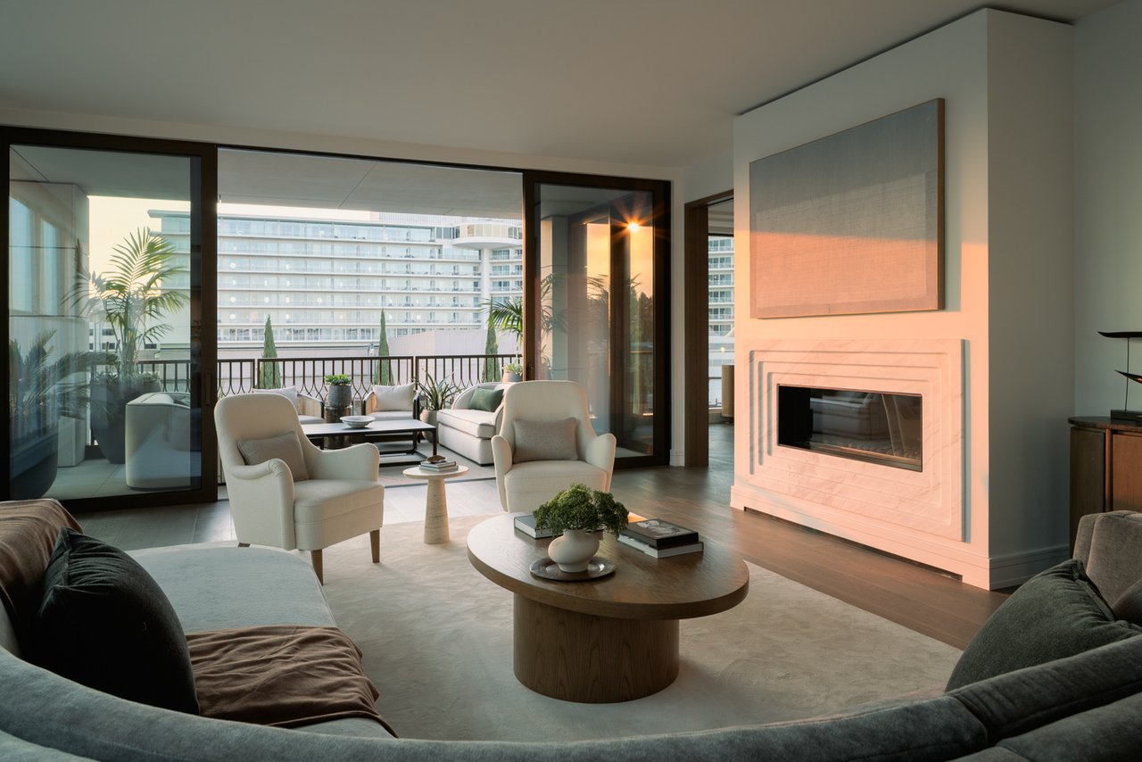 9900 S Santa Monica Blvd Unit: PHE