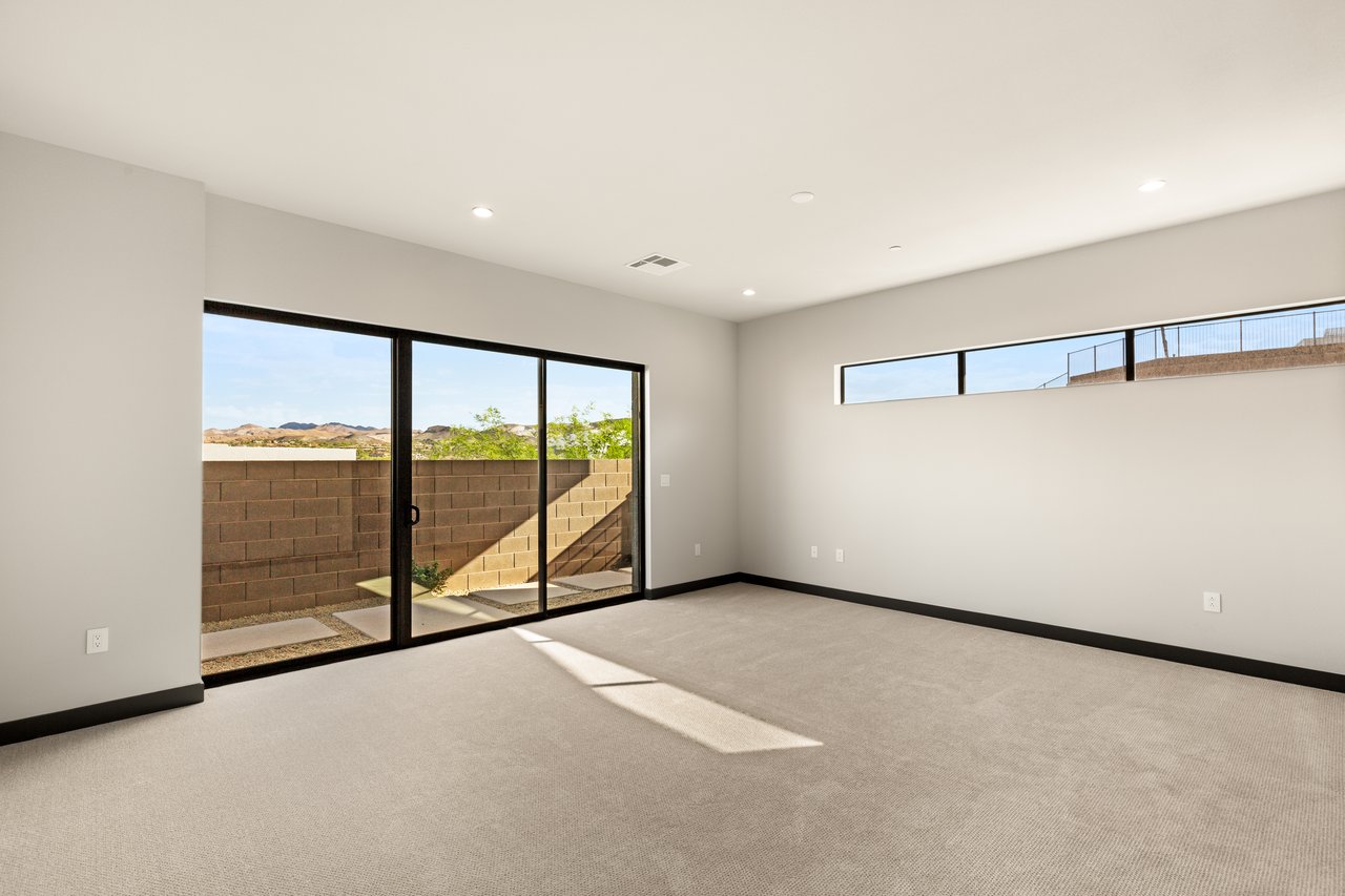 36 Rainbow Point Place