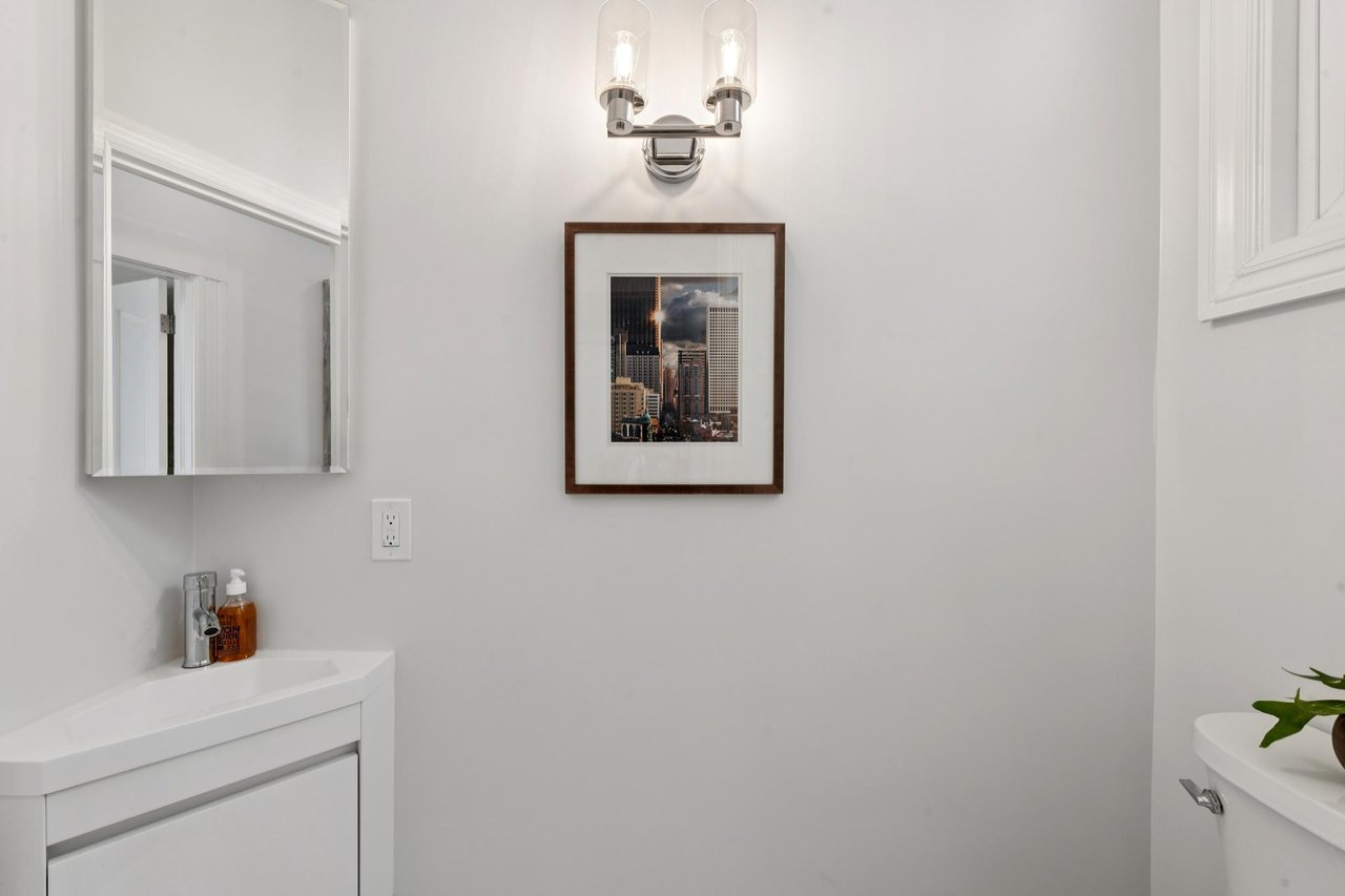 1845 Leavenworth #202