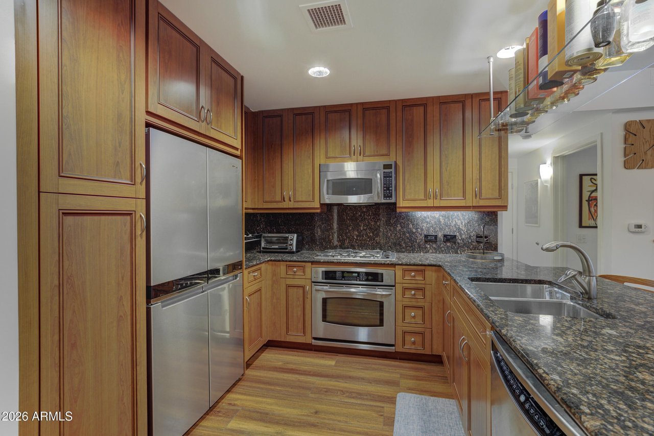 7147 E Rancho Vista Dr, #4007