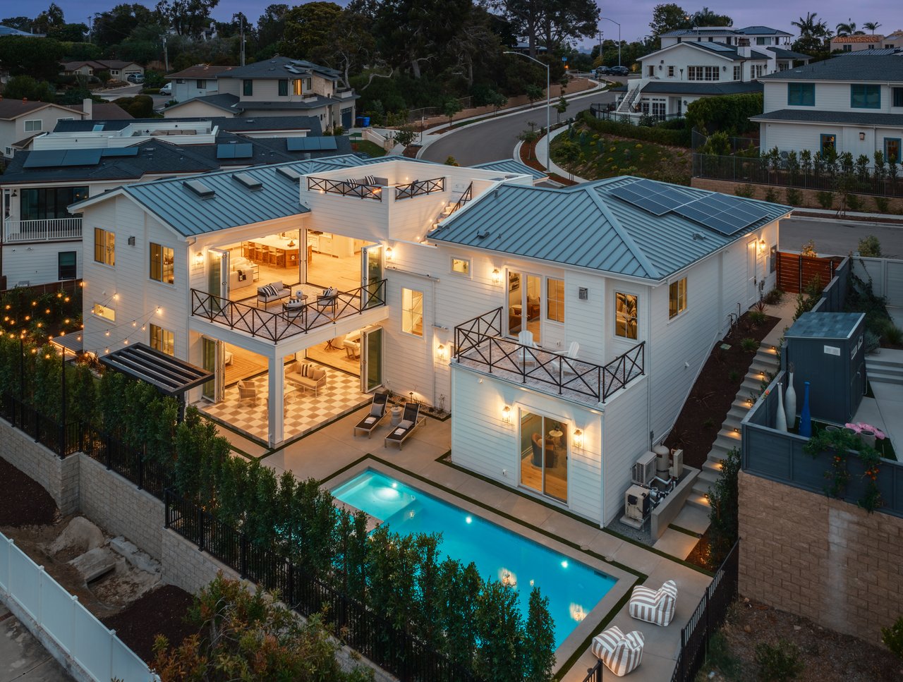 Coastal Luxury, Closed in Style: Inside the Sale of 5150 Gordon Lane