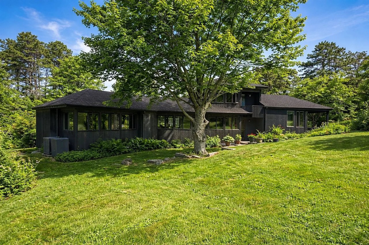 45 Blackwatch Ct