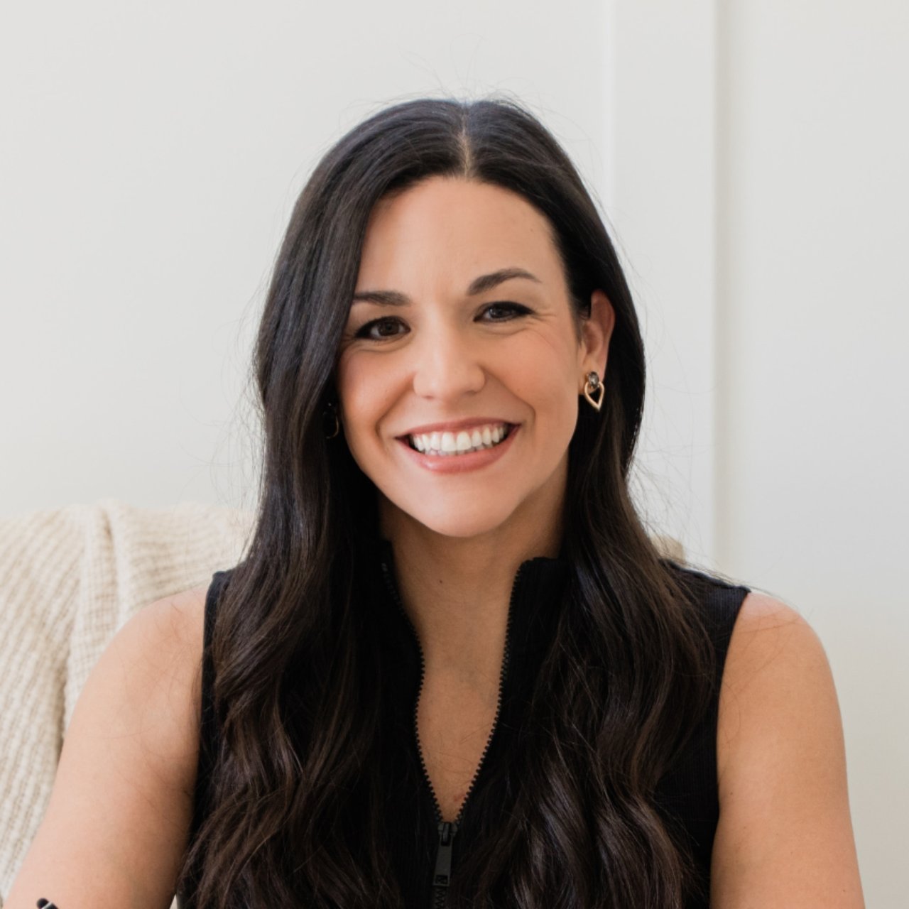 Liz Rhoda Rockford, MI Real Estate Agent Headshot