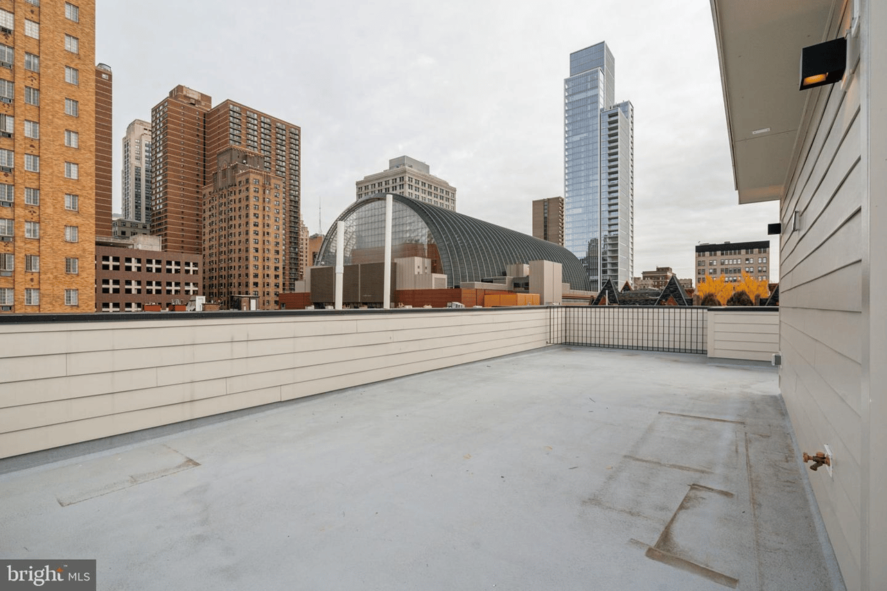 336 S Hicks St, Philadelphia, PA 19102