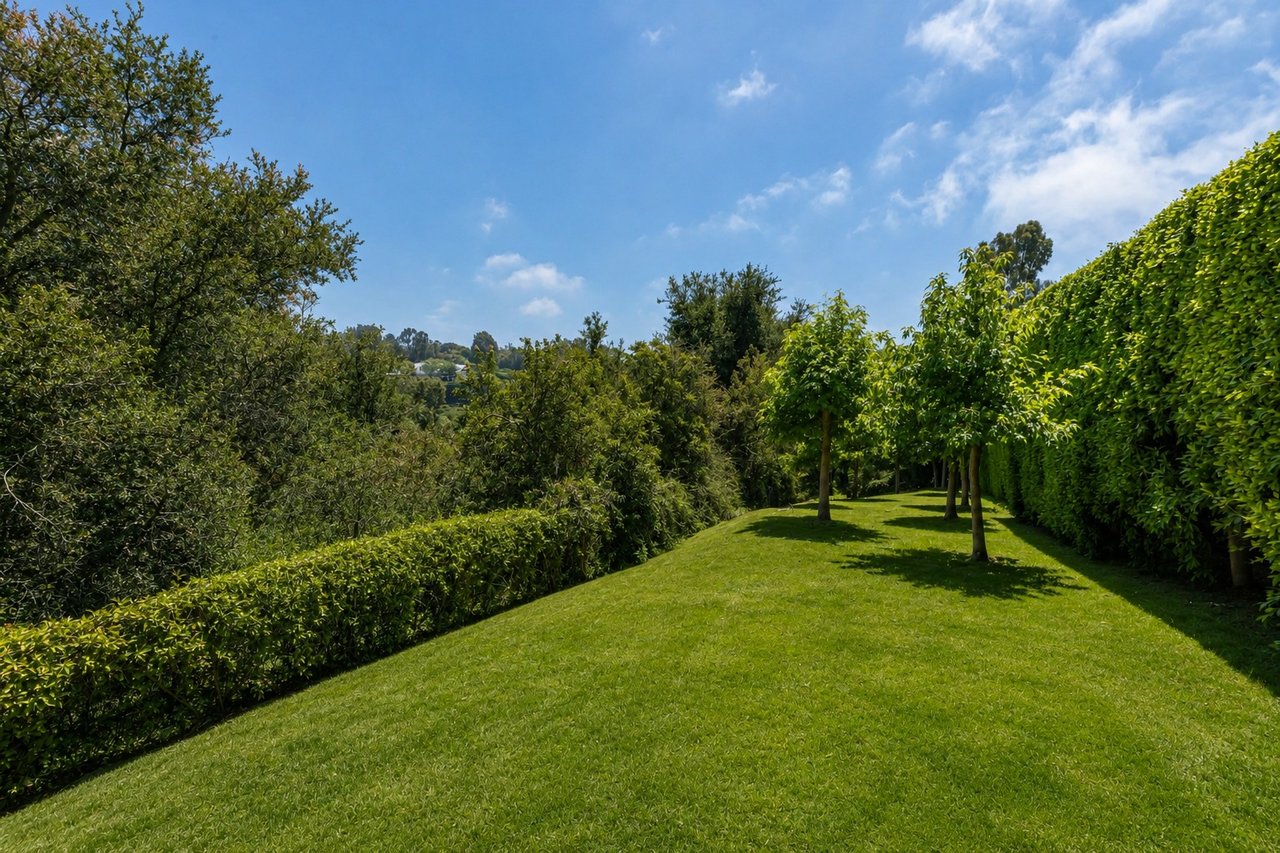 770 Napoli Dr