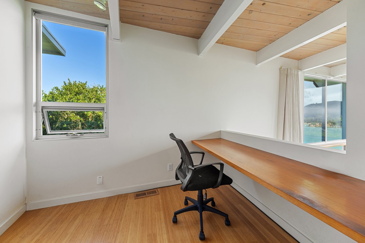 240 Loma Ave