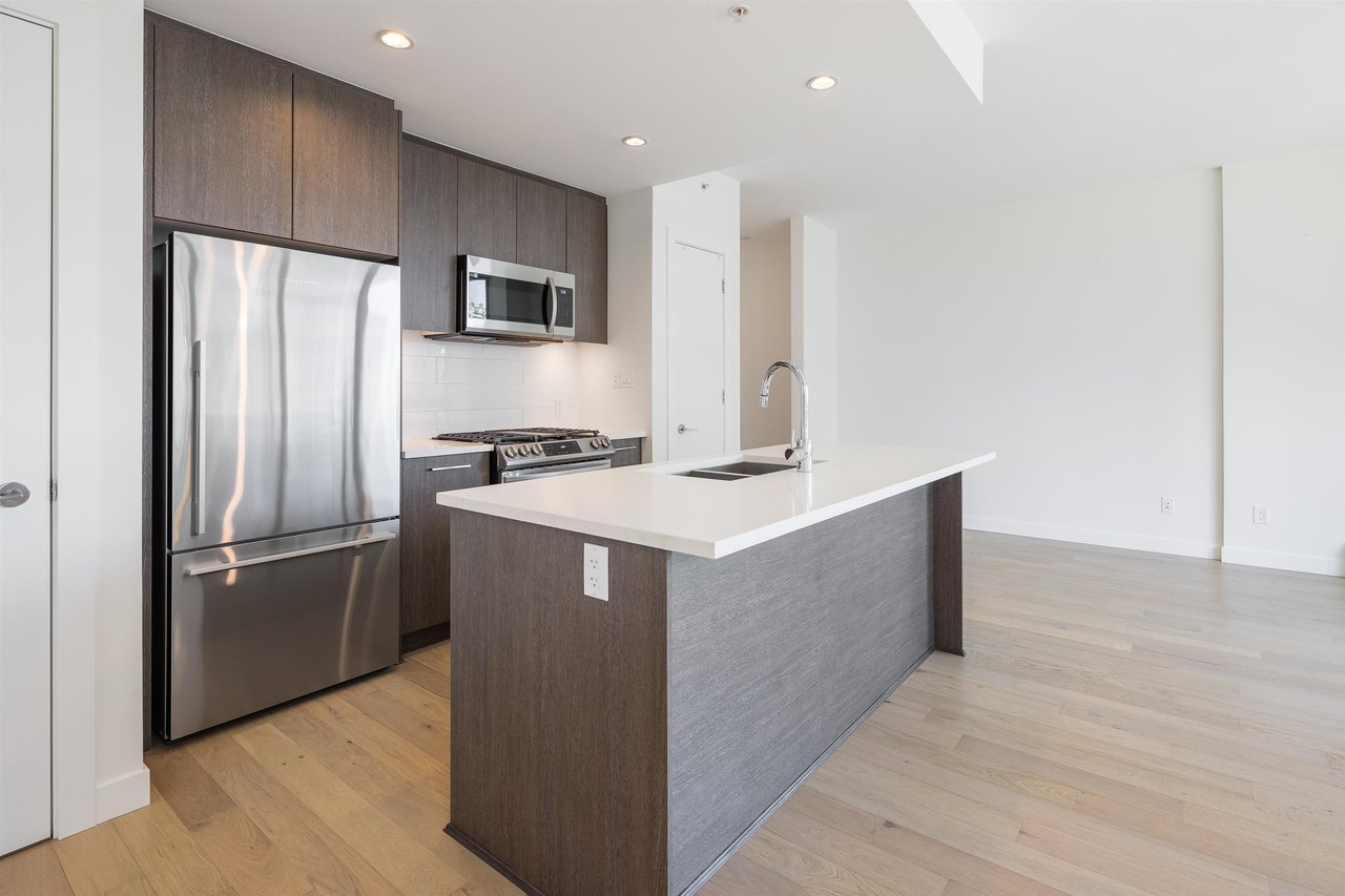 9060 University Cres, #509