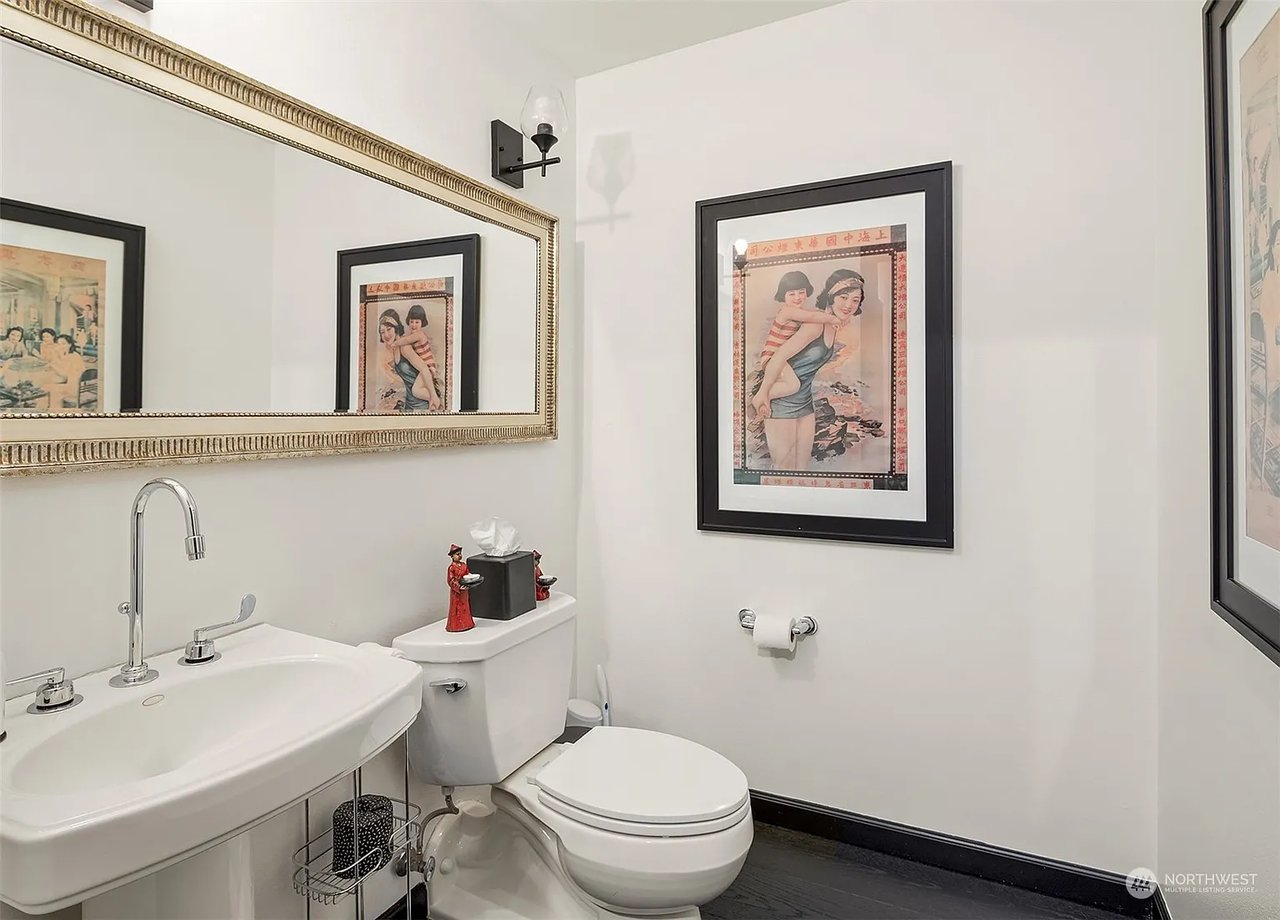 17 W Mercer St #4