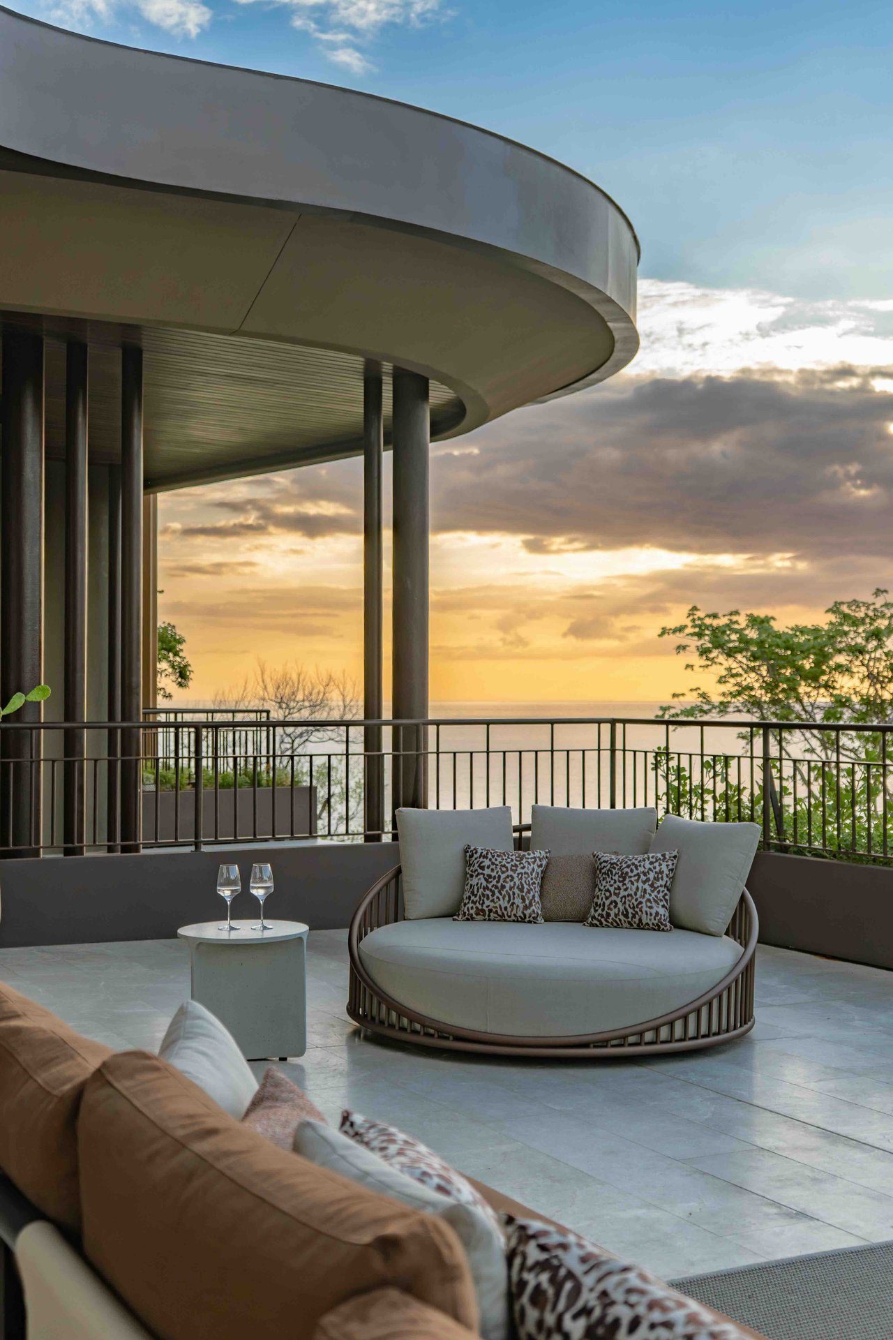 WALDORF ASTORIA RESIDENCES