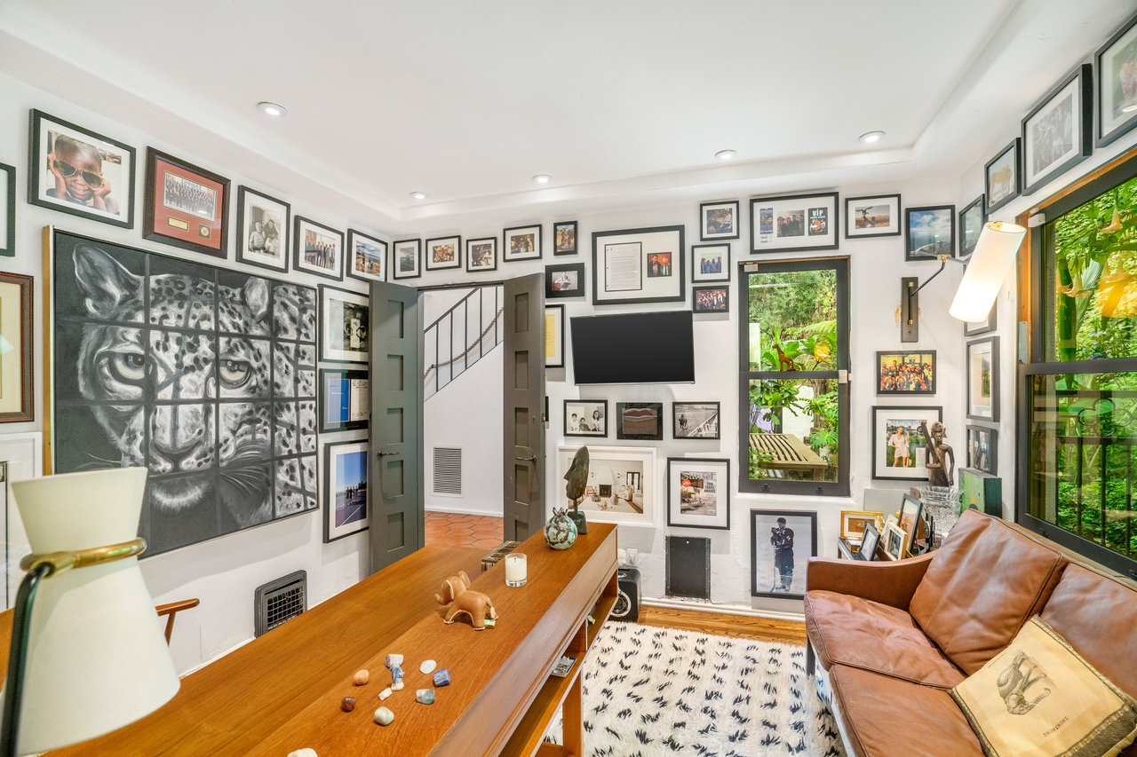 7939 Hillside Ave, Hollywood Hills