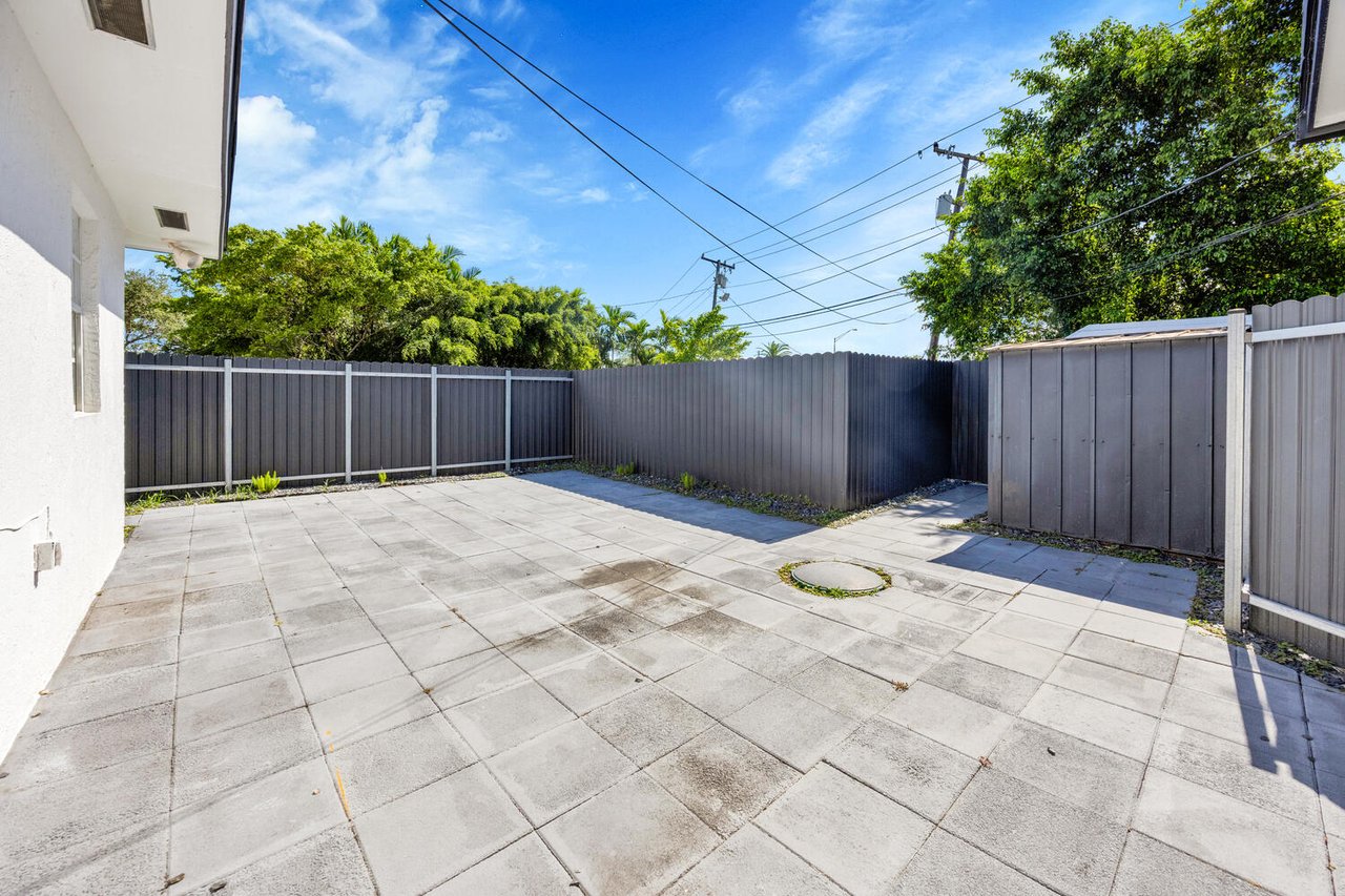 Calling All Investors - Pinecrest Duplex For Sale