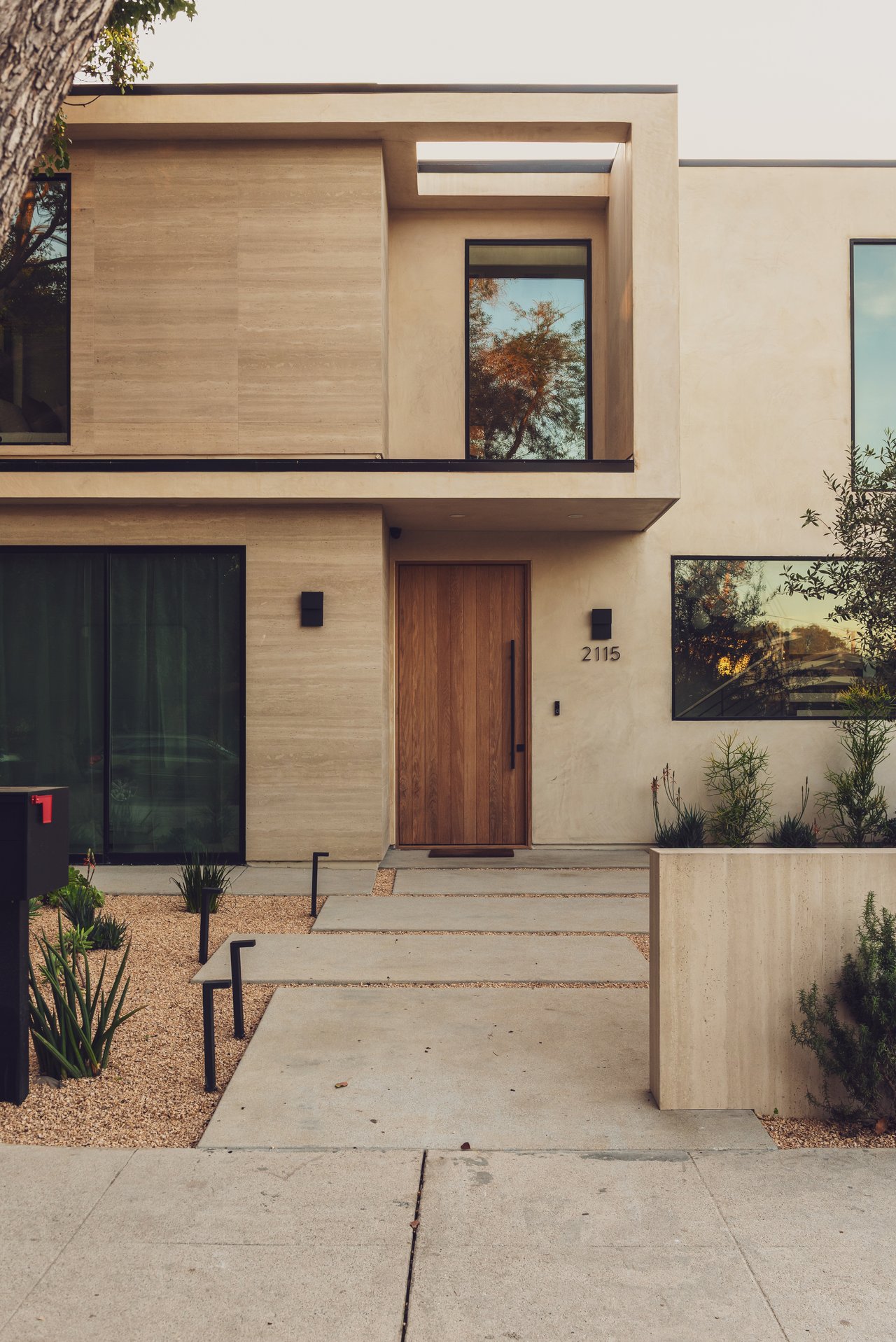 2115 Walnut Ave, Venice