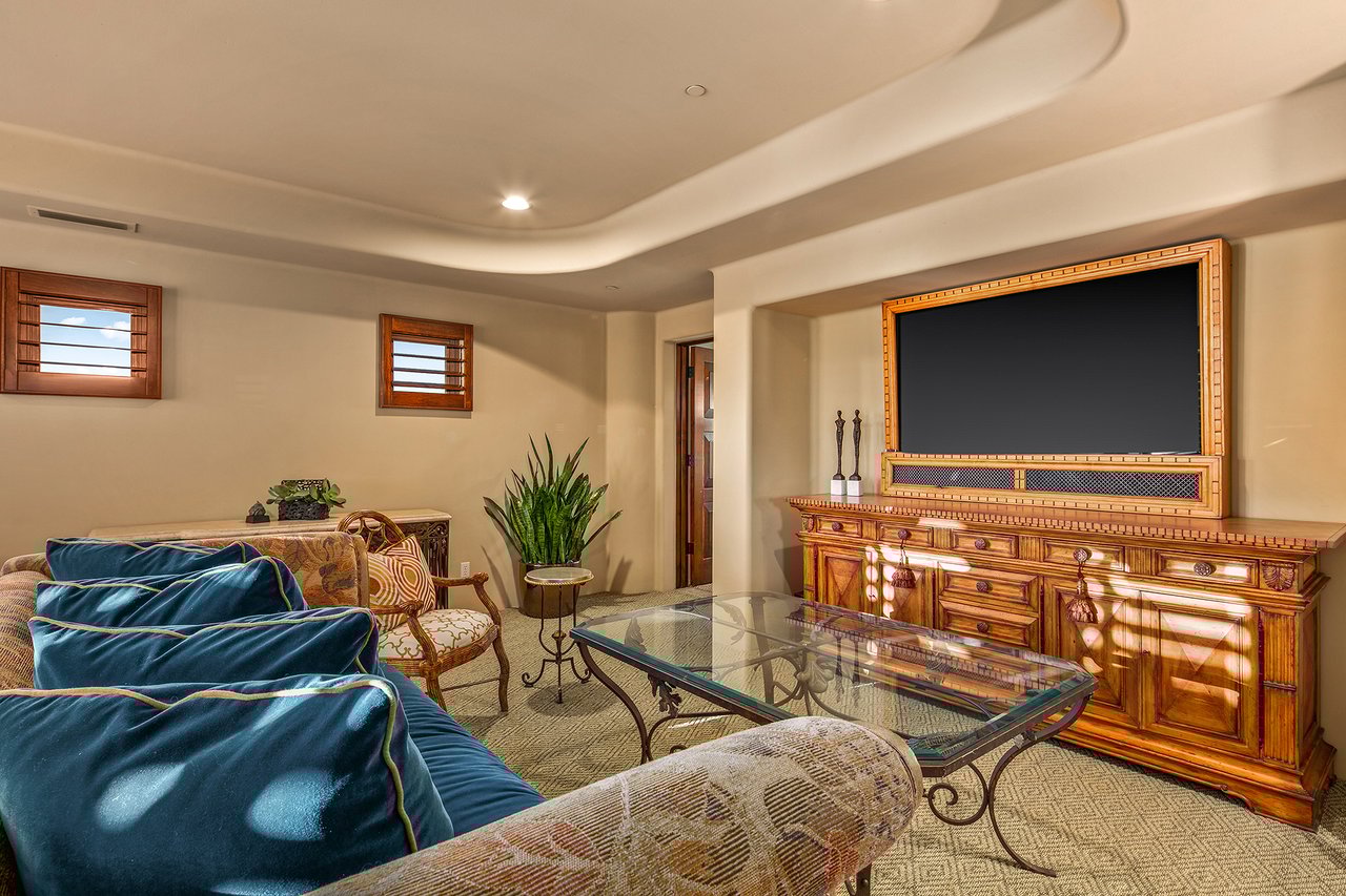 7311 E ARROYO HONDO Road