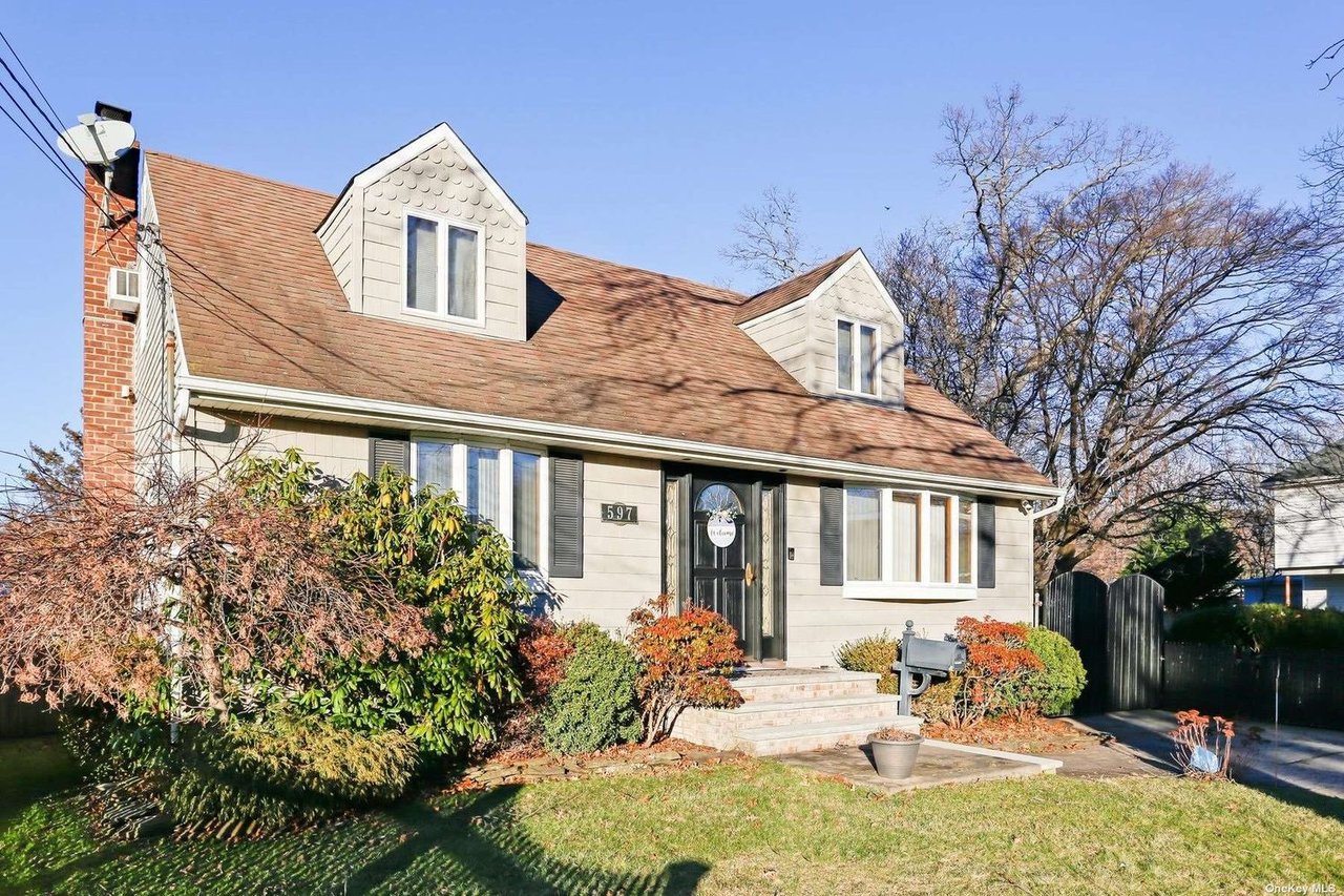 597 Wadleigh Ave