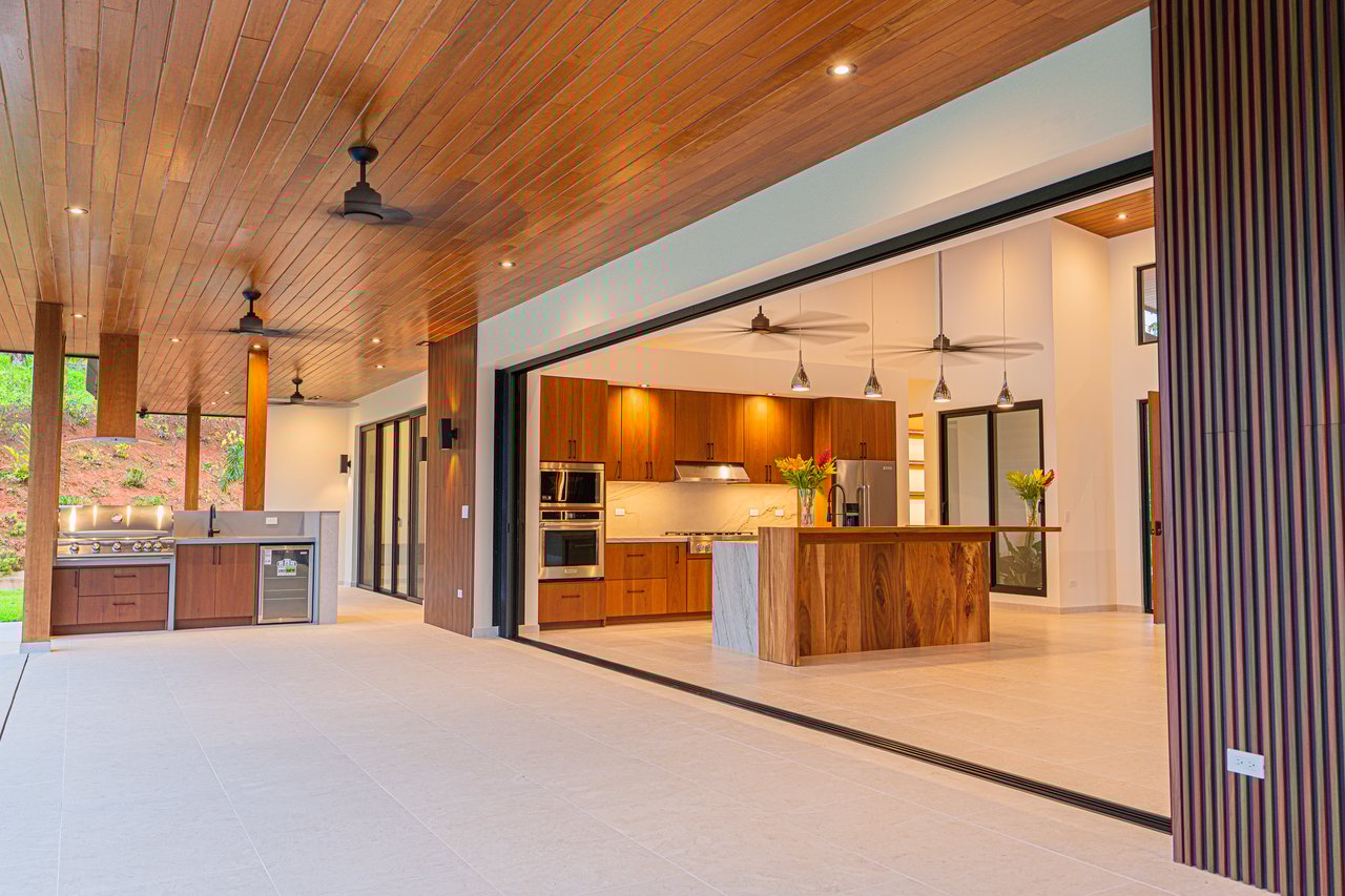 3 Bedroom Luxury Modern Tropical Home in Dominical