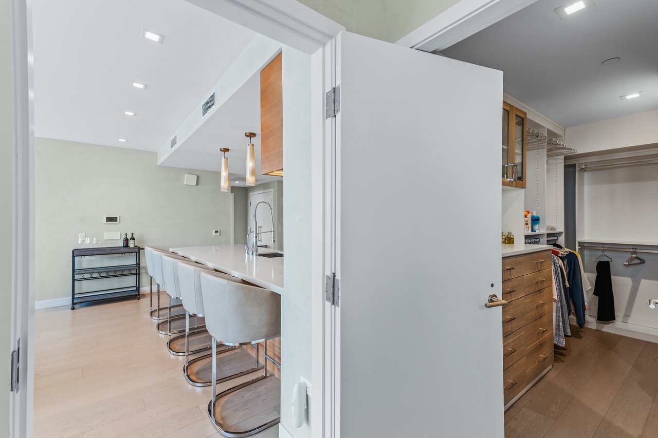 888 W E Street Unit 1106