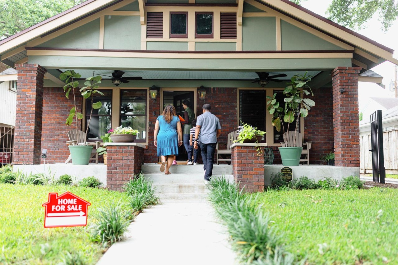 🏡 How to Win Multiple Offer Situations in Seattle (Without Overpaying)