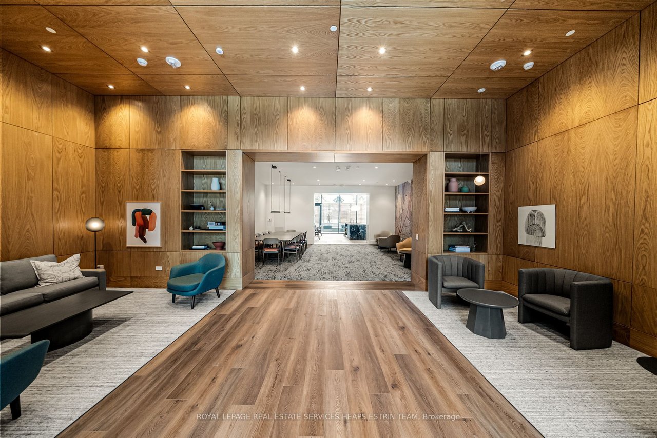 SKY-HIGH PENTHOUSE 