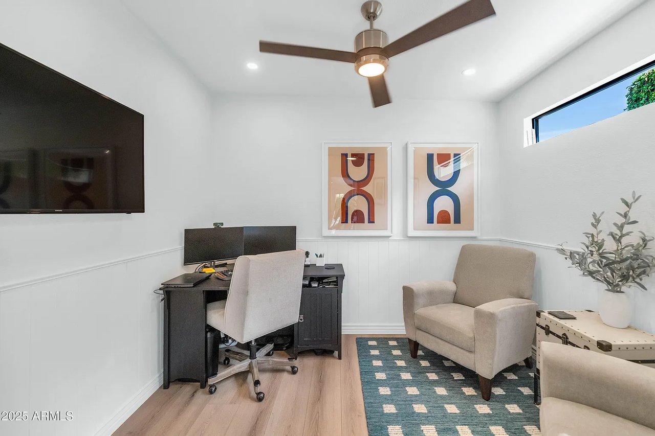 8007 E Del Rubi Dr