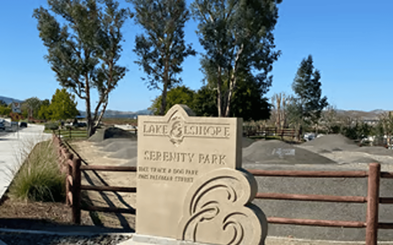 Landscaped entry monument sign for the Summerly master-planned community in Lake Elsinore, CA.