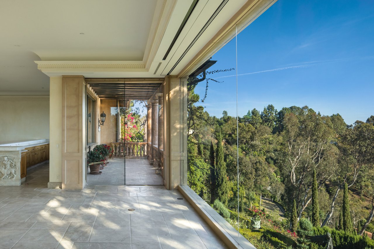 1005 Bel Air Ct